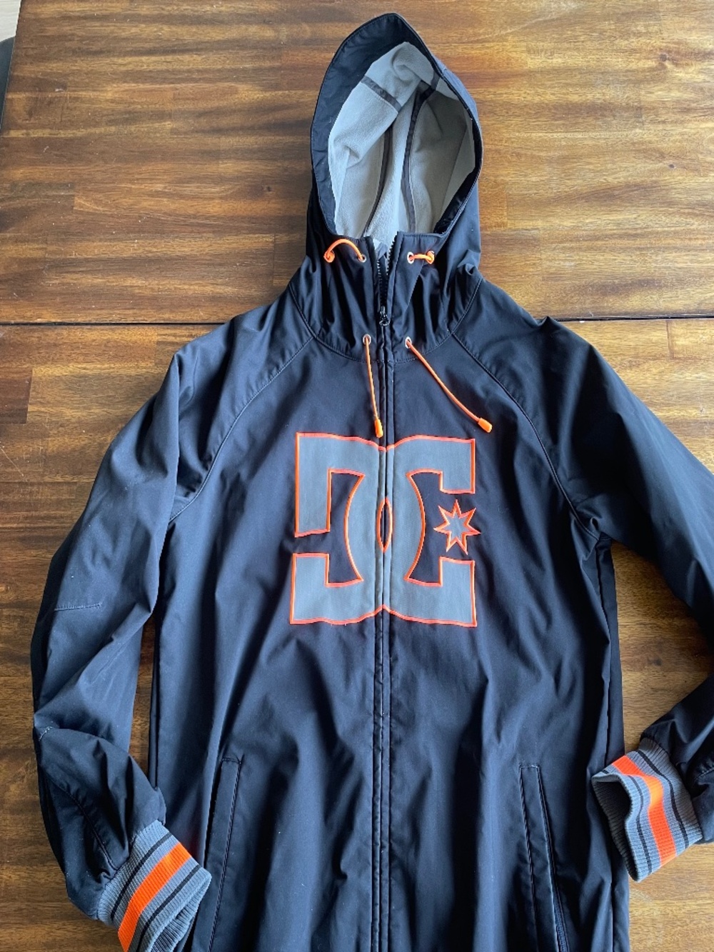 DC Snowboard Jacket Black Size XS 10K Mens Orange and Gray Accents